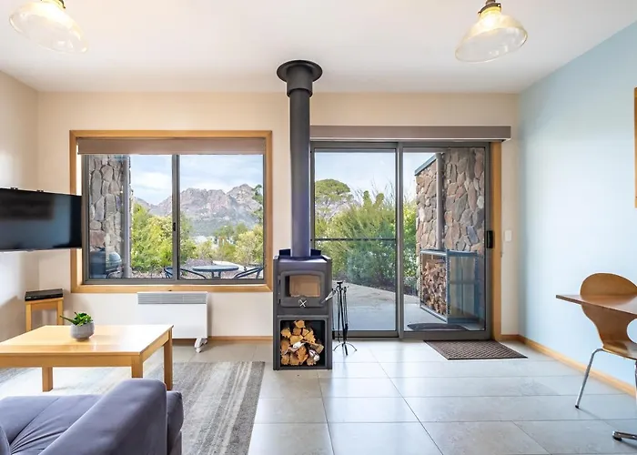 Freycinet Stone Studio 4 - Granite