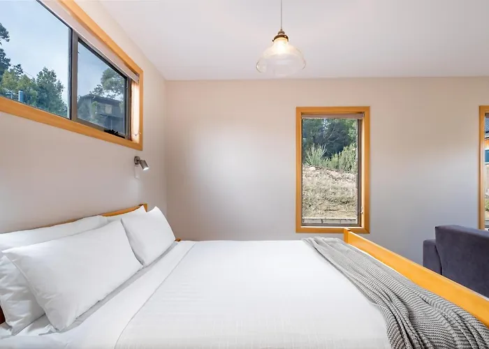 Freycinet Stone Studio 4 - Granite